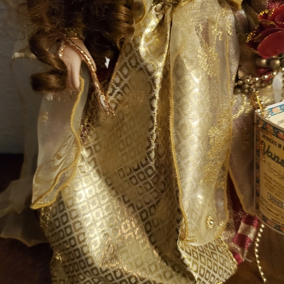 Timeless Treasures Porcelain doll - Picture 5 of 12